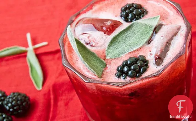 Brombeere-Salbei-Limonade