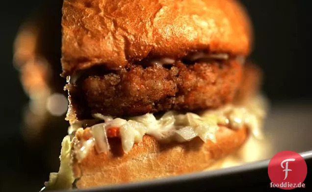 Lachsburger vom Basix Cafe