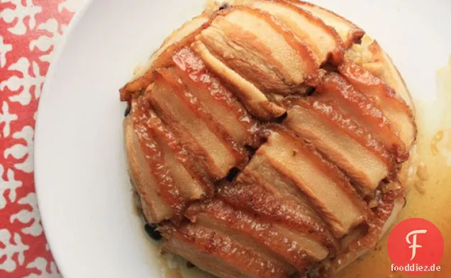 Schüssel-gedämpfter Schweinebauch