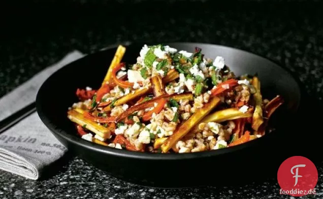 Smitten Kitchen's Honig und Harissa Farro Salat