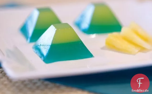Trinken Sie das Buch: der Blaue Hawaii-Wackelpudding-Shots