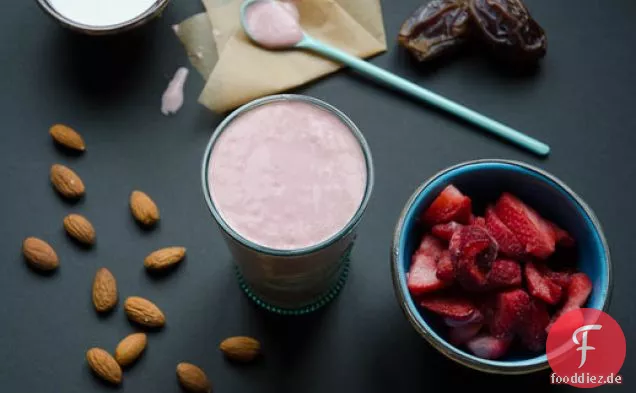 Vegane Erdbeer-Shortcake-Smoothie