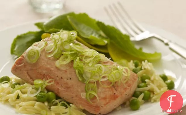 Gebratener Lachs mit Orzo