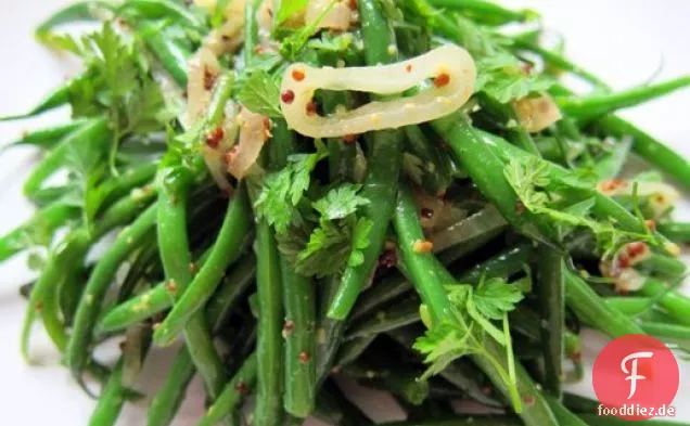 Die geheime Zutat (Dijon-Senf): Warmer grüner Bohnensalat mit Schalotten und Senf