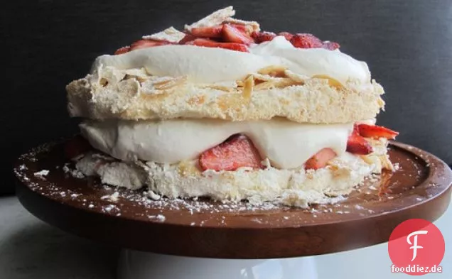 Erdbeeren und Sahne Pavlova