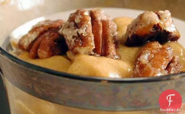 Kürbispudding mit kandierten Pekannüssen