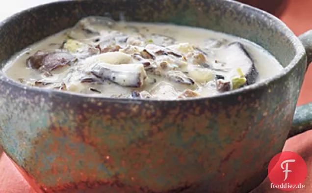 Frische Ingwer-, Pilz- und Basilikumsuppe