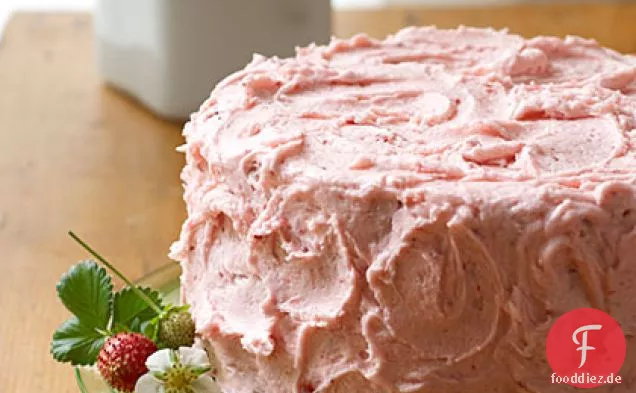 Triple-Decker Erdbeerkuchen