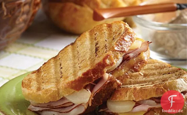 Scott ' s Ham & Pear Sandwiches