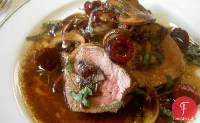 Kirsche & Mangold Gefülltes Schweinefilet mit Kirschsalbei