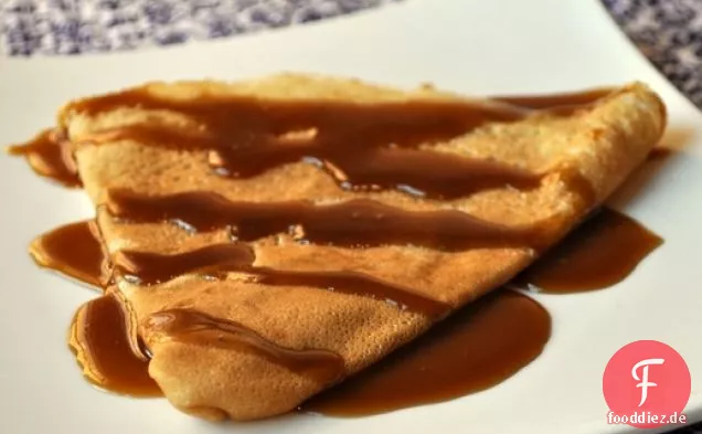 Crêpes mit Karamellsauce
