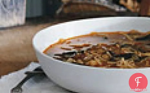 Tunesische Suppe mit Mangold und Eiernudeln