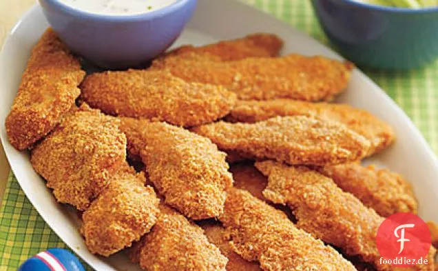 Gebackene Buffalo Chicken Streifen mit Blauschimmelkäse-Dip