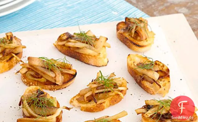 Karamellisierte Zwiebel und Fenchel-Crostini