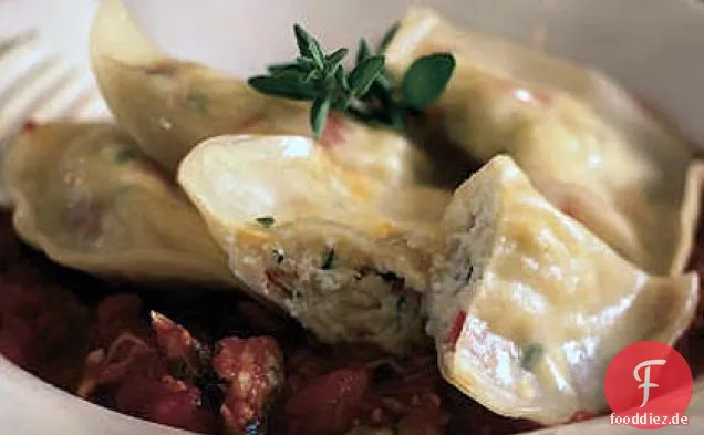 Krabbenfleisch-Ravioli mit Muschelsauce