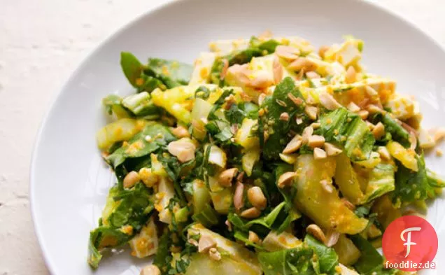 Bok Choy und Tofu-Salat mit Karotten-Ingwer-Dressing