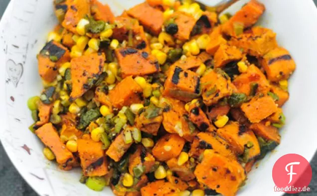 Gegrillter Süßkartoffel-Mais-Salat