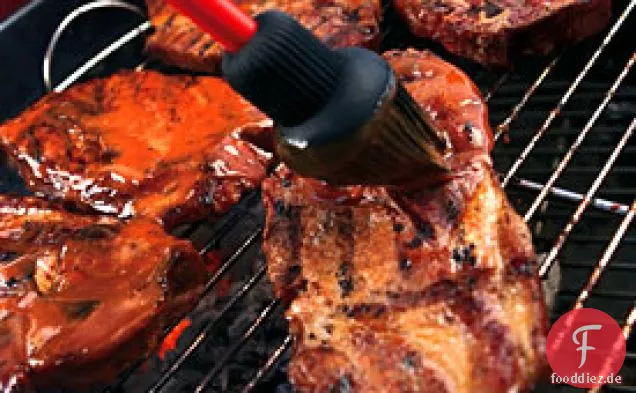 Rauchige Gegrillte Schweinesteaks mit 