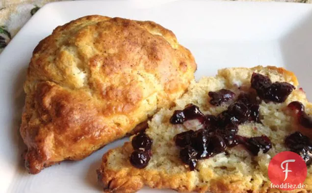 Gepfefferte Ziegenkäse-Scones