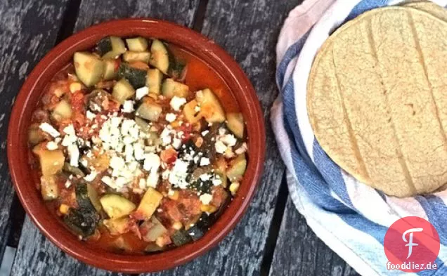 Rick Bayless ' s Zucchini, Mais und Poblano Tacos