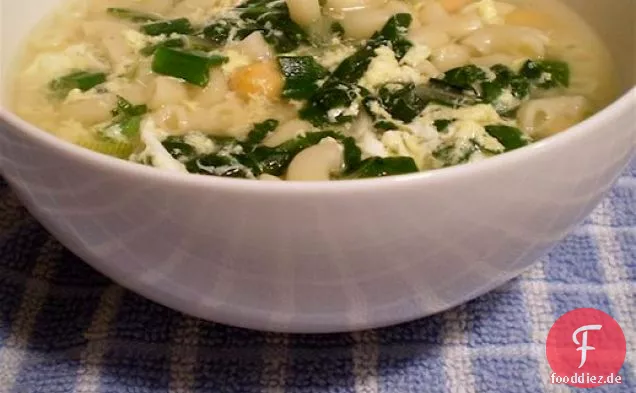 Gesund & lecker: Italienische Ei-Tropfen-Suppe