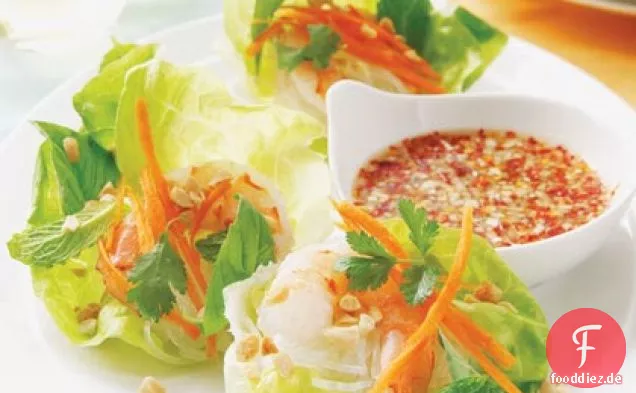 Vietnamesische Garnelen-Salat-Wraps mit würziger Limetten-Dip-Sauce