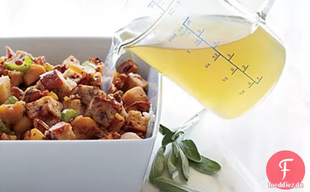Wurst -, Apfel-und Cranberry-Nuss-Brot-Dressing