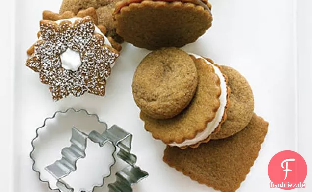 Zitrone Baiser-gefüllte Gingersnap Schneeflocke Cookies