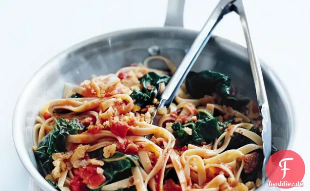 Tomaten Und Knusprige Knoblauch Fettuccine