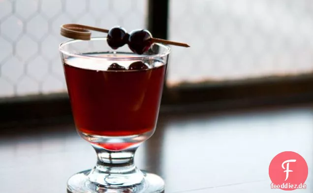 Whitfield Nimmt Manhattan - Cocktail-Rezept