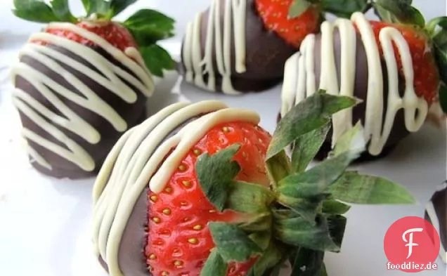 Mit Schokolade überzogene Erdbeeren