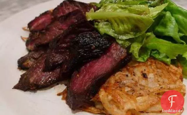 Kochen Sie das Buch: Gegrilltes Hühnersteak mit koreanischen Aromen und würzigen Kartoffelpuffern