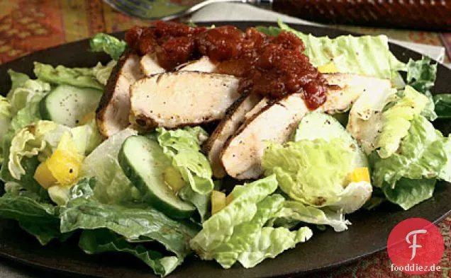 Geschwärzter Hühnersalat mit Tomatenchutney