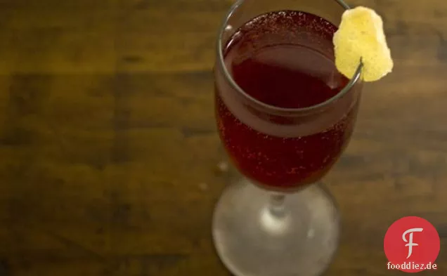 Trinken in der Saison: Granatapfel und Ingwer Sparkler