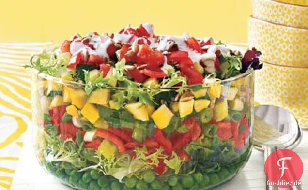 Schichtsalat mit Buttermilch-Ranch-Dressing