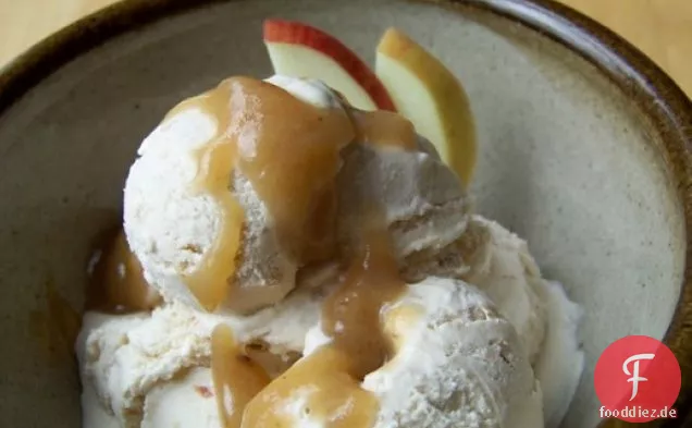 Apfel-Rhabarber (und Kardamom) Eis