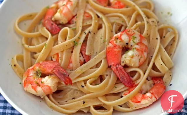 Abendessen heute Abend: Linguine mit Zitrus-gebratenen Garnelen