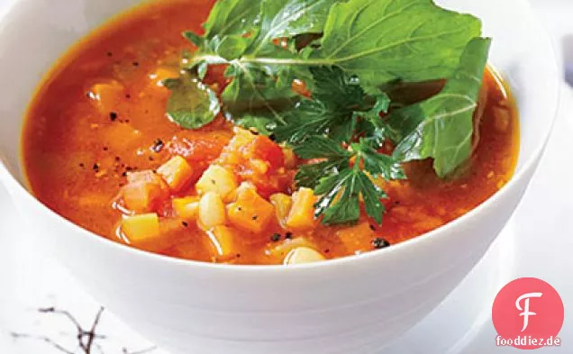 Herzhafte Minestrone-Suppe