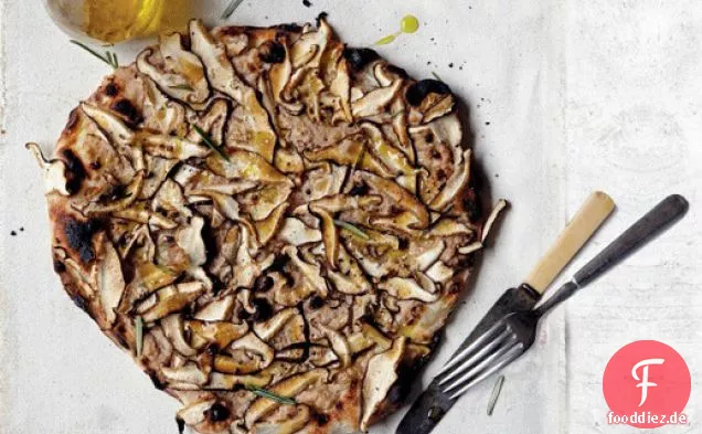 Shiitake mit Walnusspüree Pizza