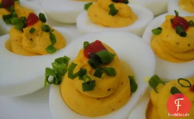 Kochen Sie das Buch: Sriracha Deviled Eggs