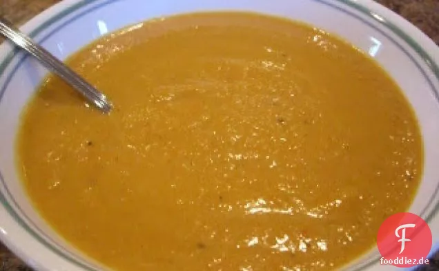 Gemüse-Salbei-Suppe
