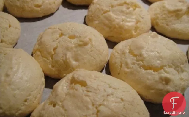 Backen Sie das Buch: Amaretti