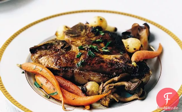 Gebratene Kalbskoteletts mit Pilzen und Madeira