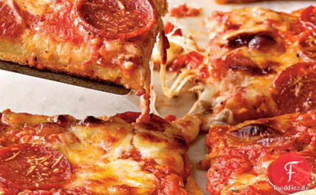 Peperoni-Tiefkühlpizza