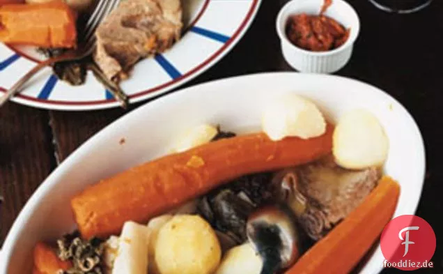 Pot-au-Feu (Abendessen mit gekochtem Rindfleisch)