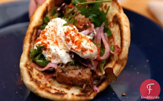 Abendessen heute Abend: Gegrillte Lammspieße mit Pistazien