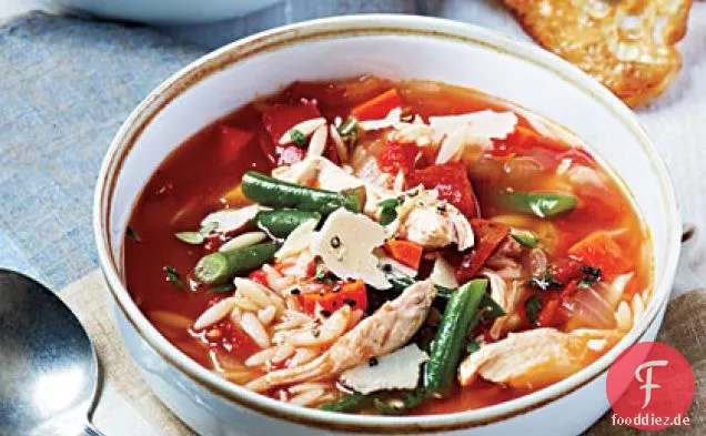Hühner- und Gemüsesuppe