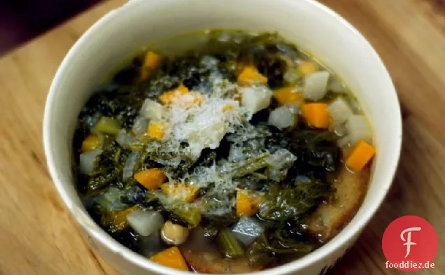 Suppe mit Wintergrün und Kichererbsen