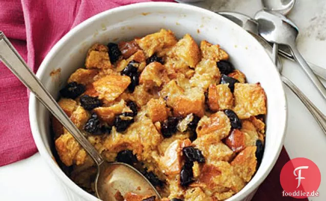 Kandierter Pflaumen-Vanille-Brotpudding