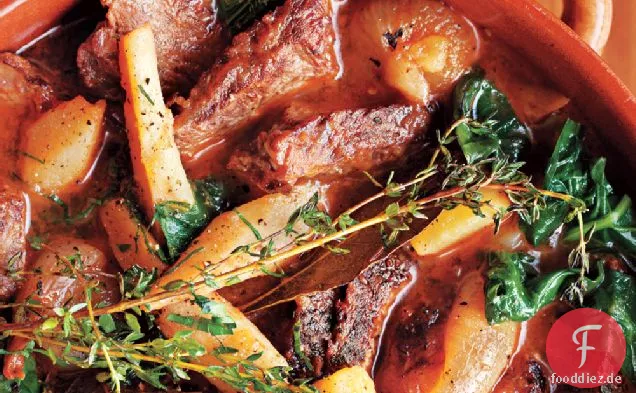Rindfleisch-Topf-Braten mit Rübengrün